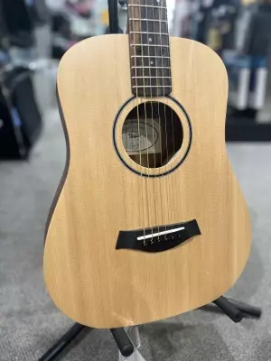 Taylor Guitars - BT1 Baby Taylor Sitka Spruce/Layered Walnut Acoustic Guitar with Gigbag 2